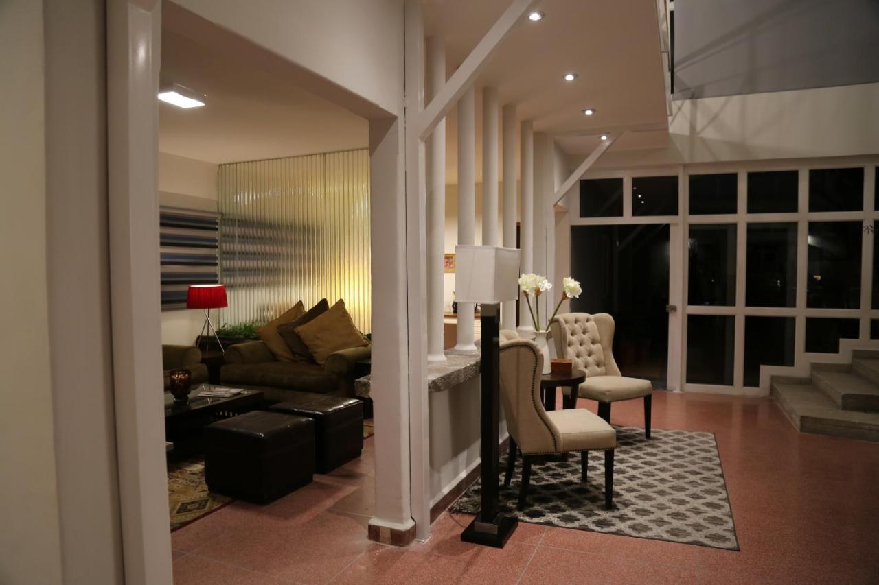 Casa Massima Hotel Leon Ngoại thất bức ảnh